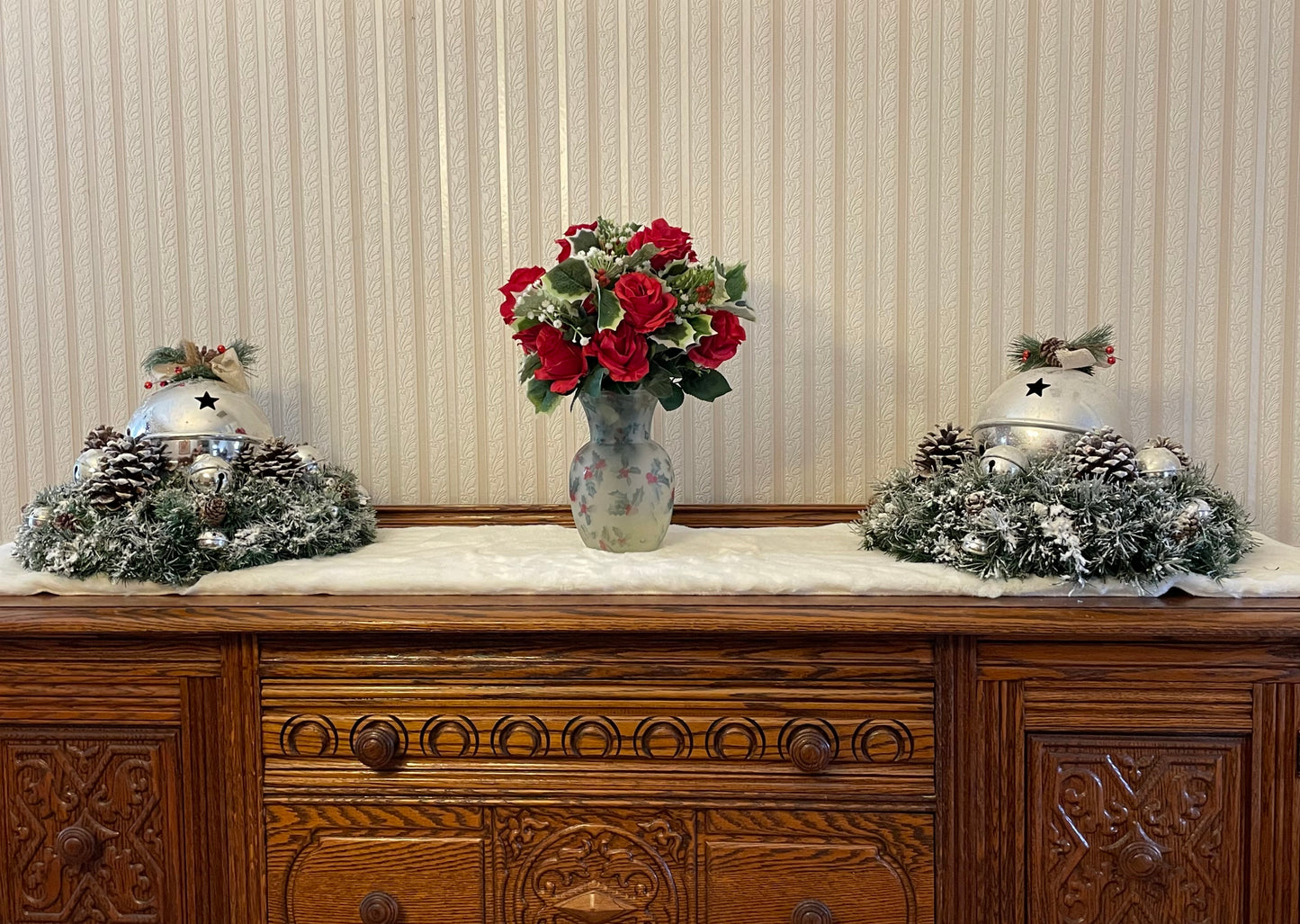 Roses and Holly